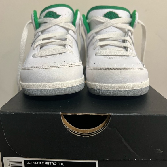Jordan 2 used size 8 - Picture 3 of 4